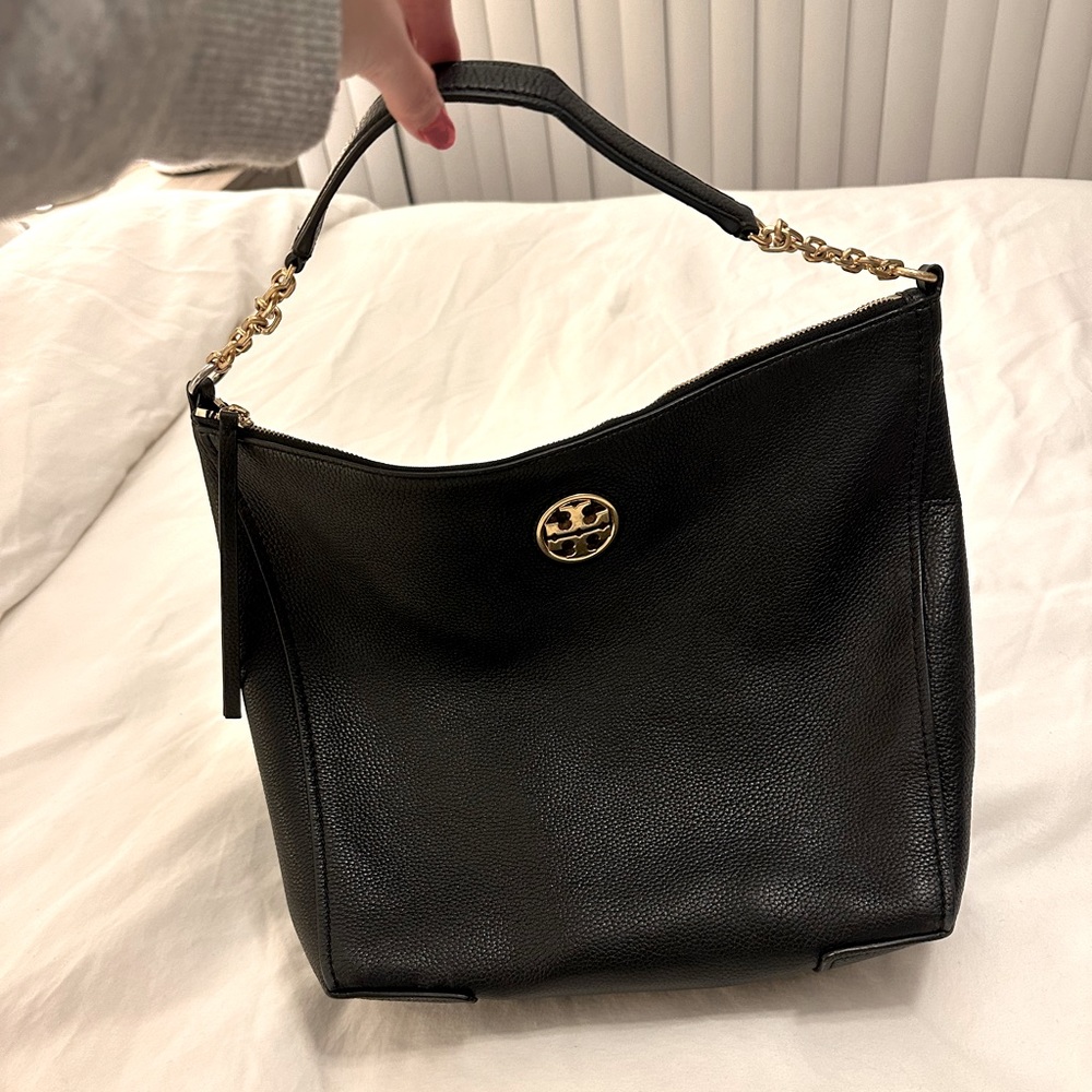 EUC Tory Burch Black Leather Shoulder Bag